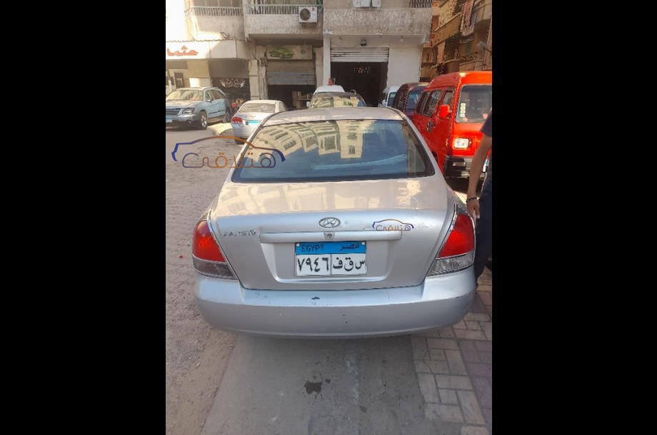 Avante Hyundai فضي