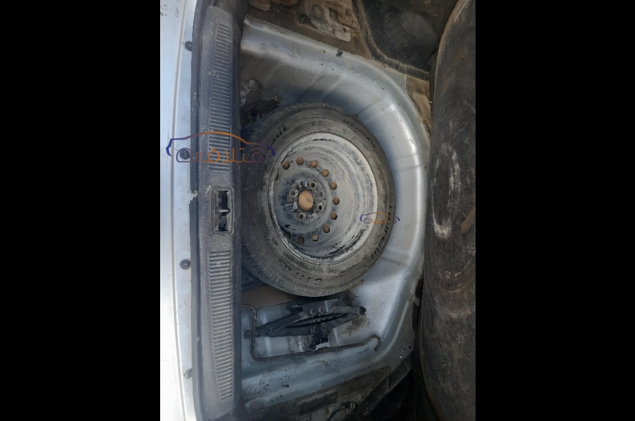 Avante Hyundai فضي