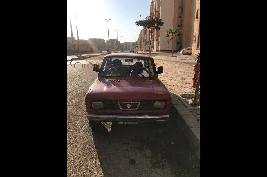 128 Fiat احمر