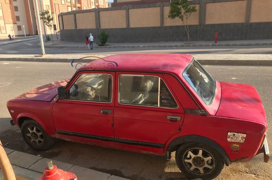 128 Fiat احمر