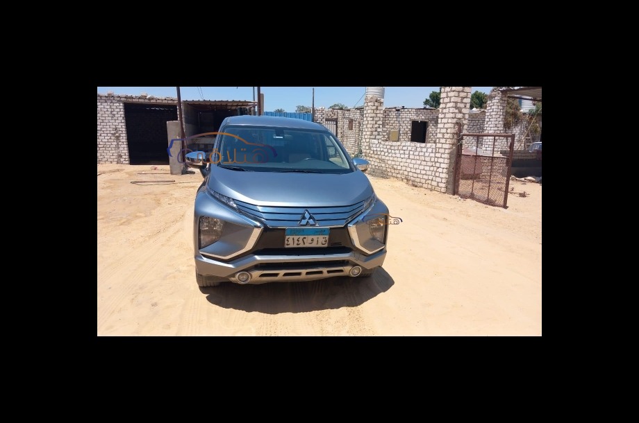 Xpander Mitsubishi Gray