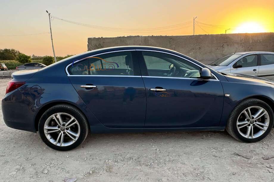 Insignia Opel Blue