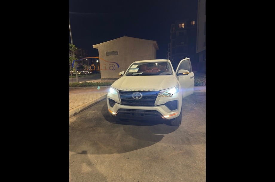 Fortuner Toyota White