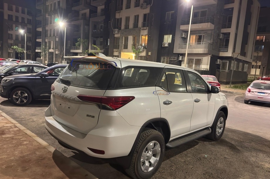 Fortuner Toyota White