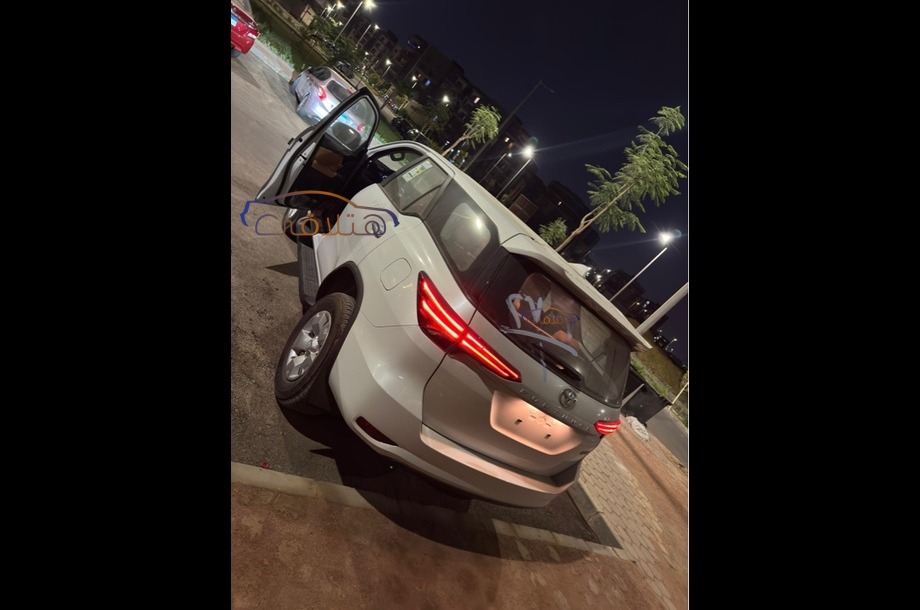 Fortuner Toyota White