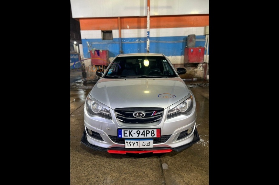 Elantra HD Hyundai فضي
