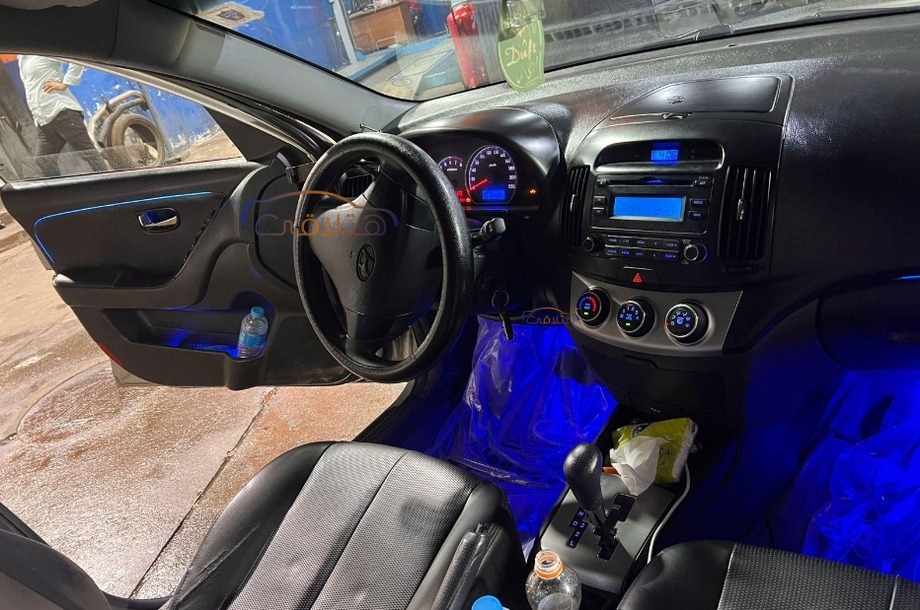 Elantra HD Hyundai فضي