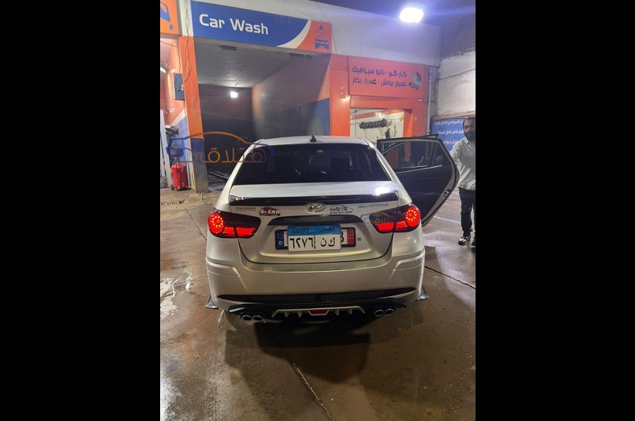 Elantra HD Hyundai فضي