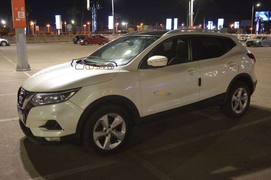 Qashqai Nissan أبيض