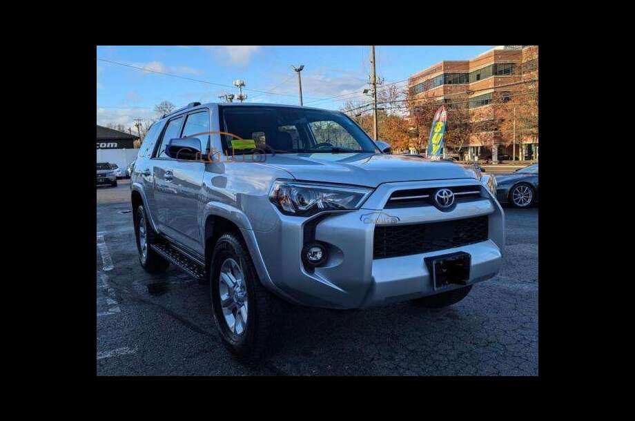 Runner Toyota Silver