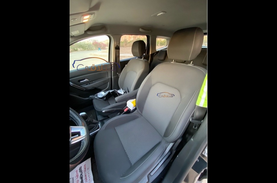 Duster Renault Gray