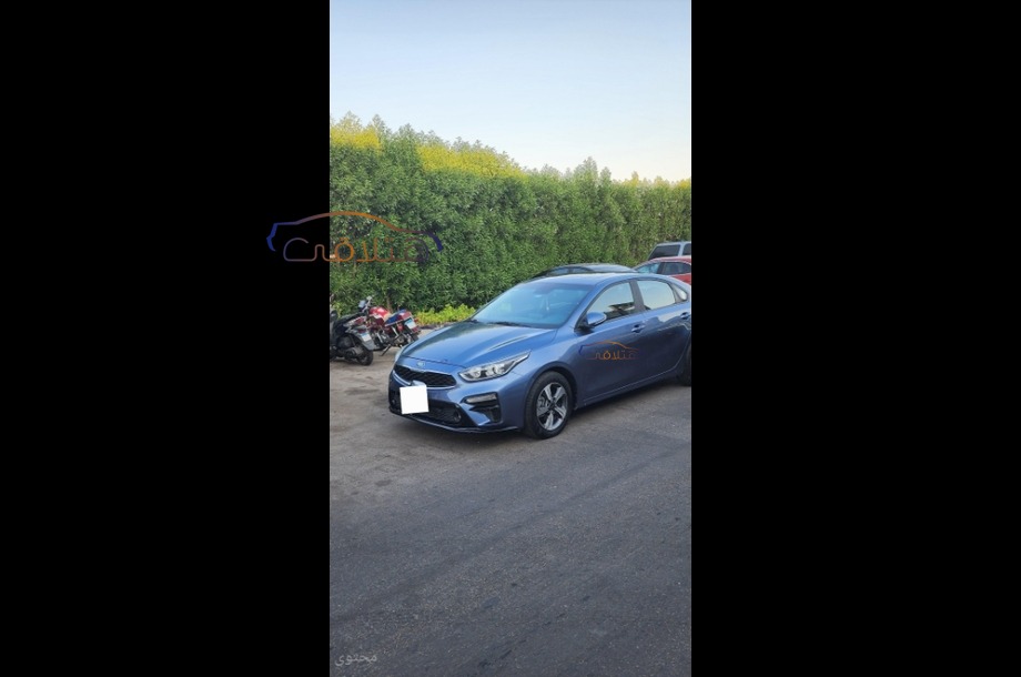 Grand Cerato Kia الأزرق الداكن