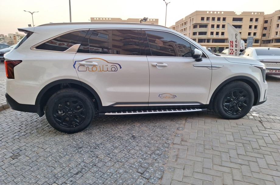 Sorento Kia White