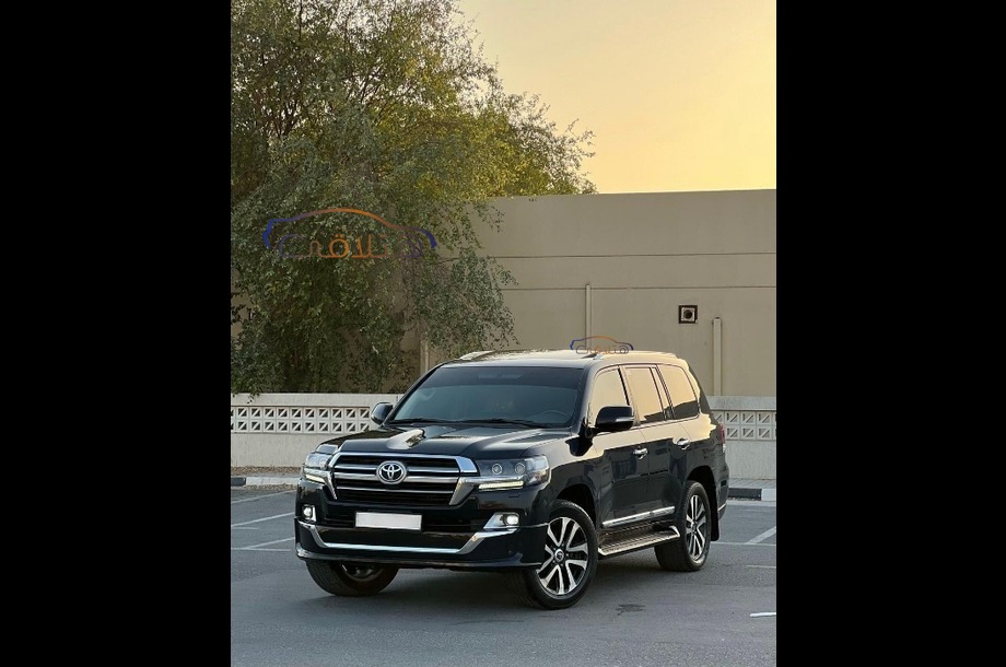 Land Cruiser Toyota Dark blue
