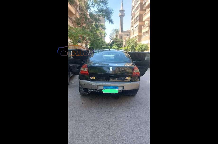 Megane Renault أسود