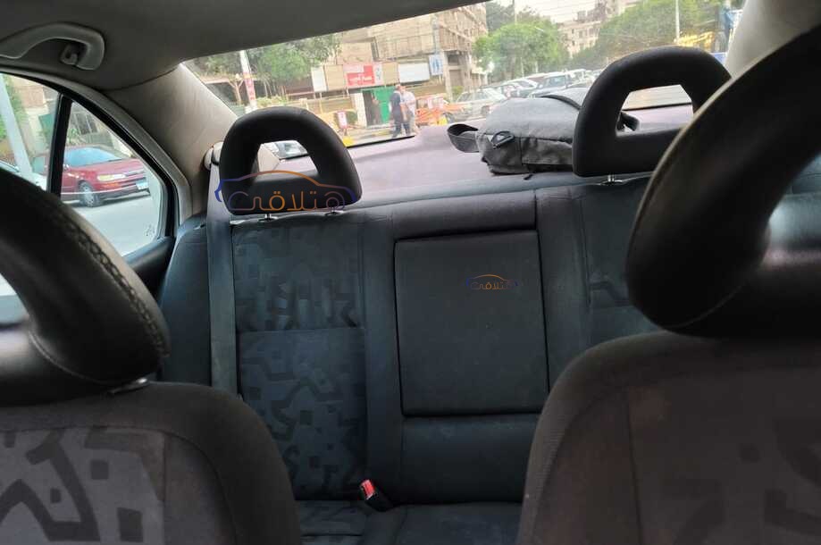 Bora Volkswagen أسود