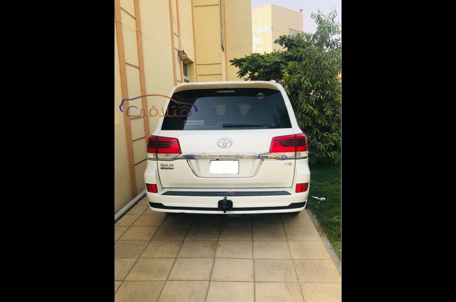 Land Cruiser Toyota White
