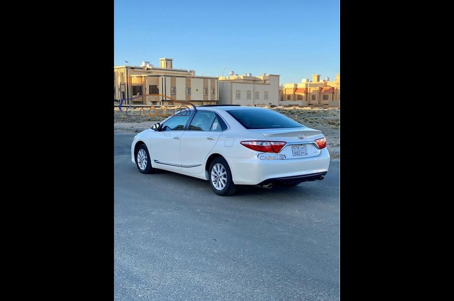 Camry Toyota أبيض