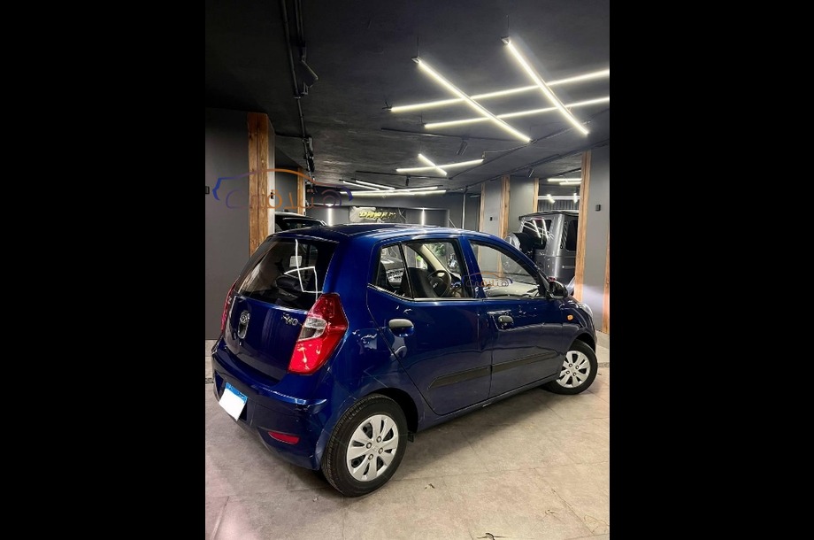 Grand i10 Hyundai Blue