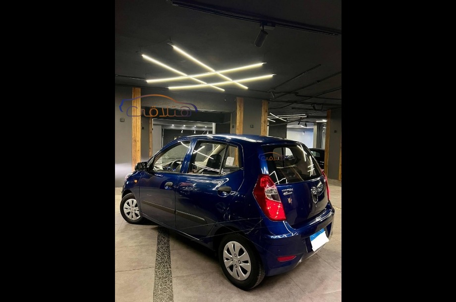 Grand i10 Hyundai Blue