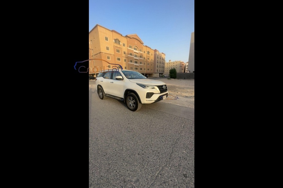 Fortuner Toyota أبيض