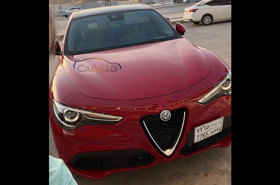 Stelvio Alfa Romeo Red