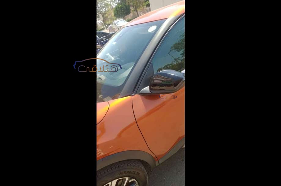 C4X Citroën ذهبي