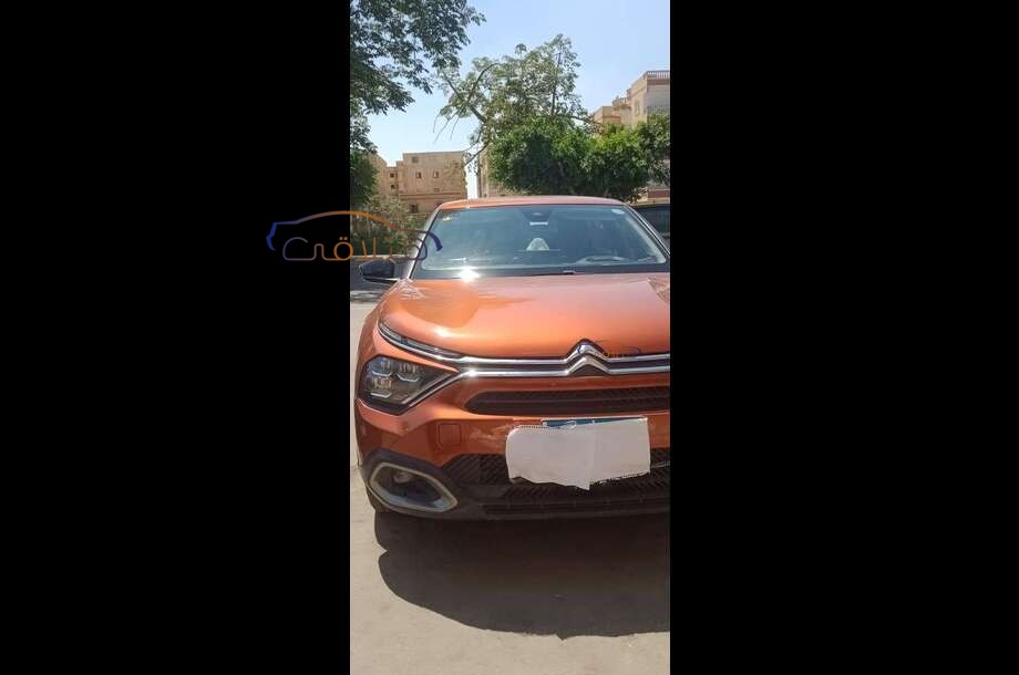 C4X Citroën ذهبي