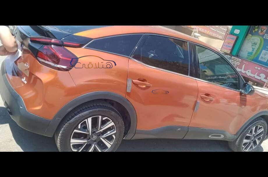 C4X Citroën ذهبي