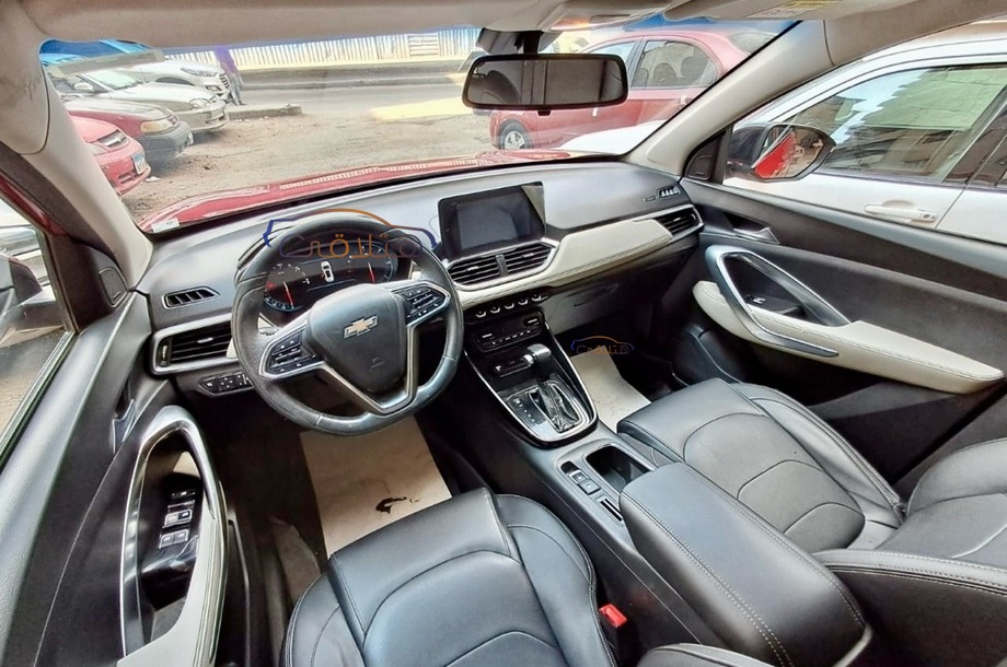 Captiva Chevrolet احمر