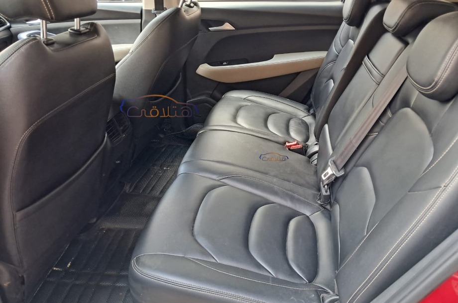 Captiva Chevrolet احمر