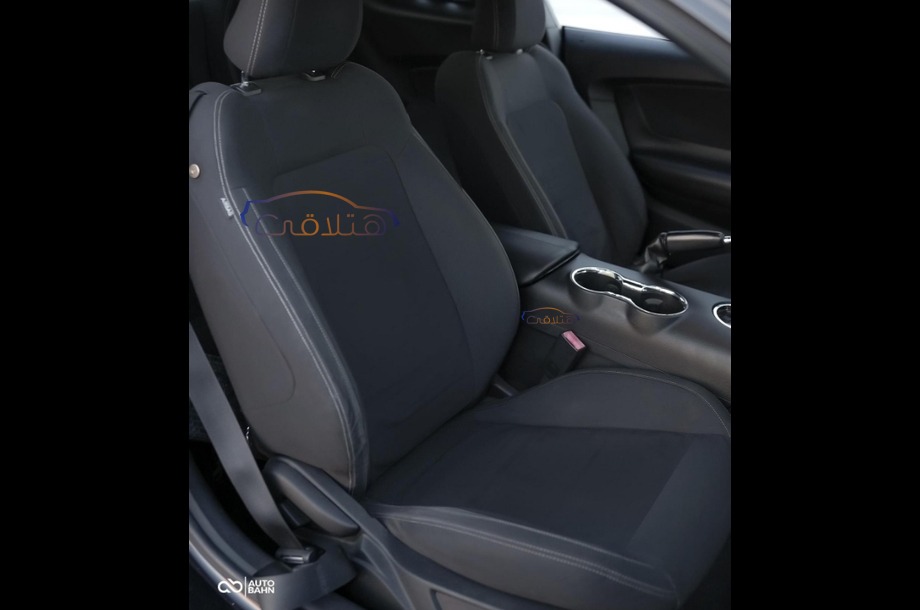 Mustang Ford أسود