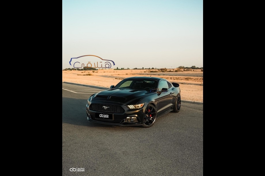Mustang Ford أسود