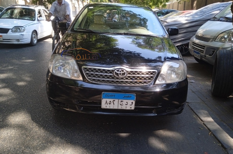 Corolla Toyota أسود