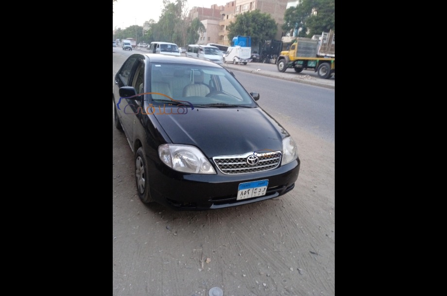 Corolla Toyota أسود