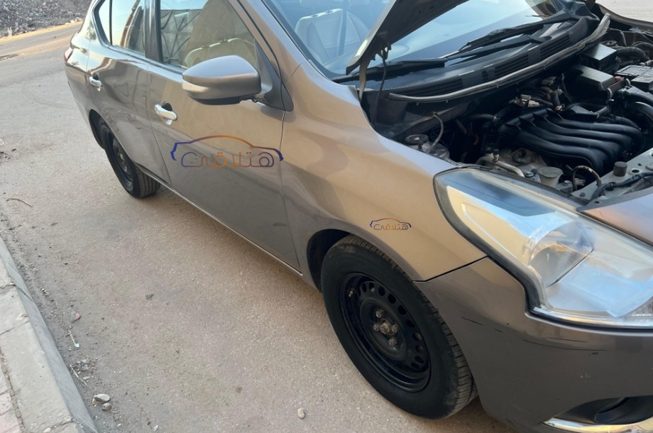 Sunny Nissan برونزي