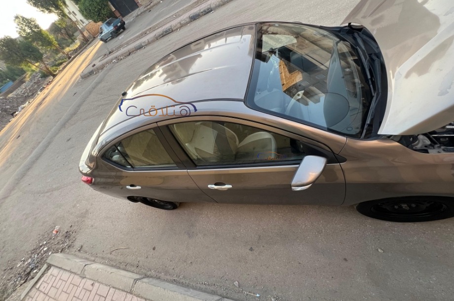 Sunny Nissan برونزي