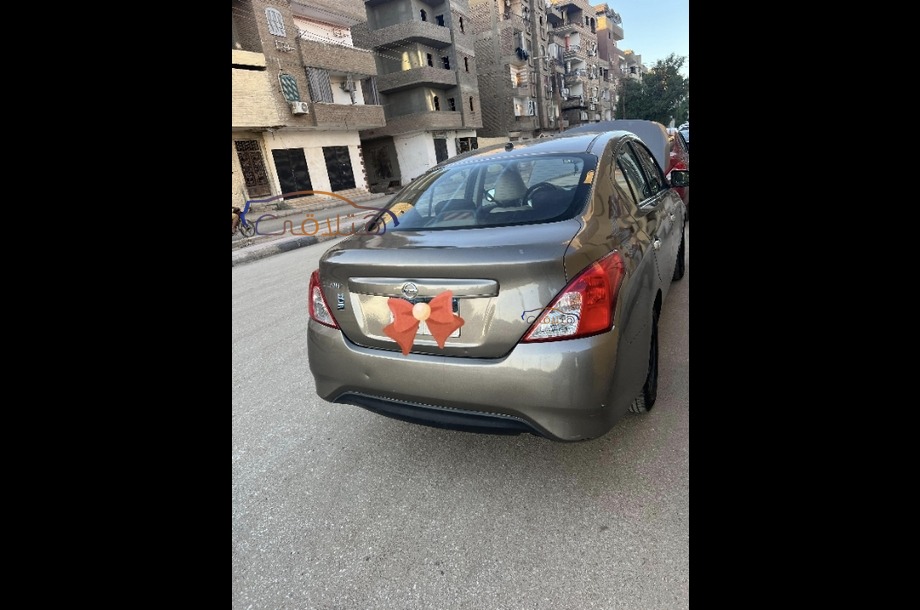 Sunny Nissan برونزي