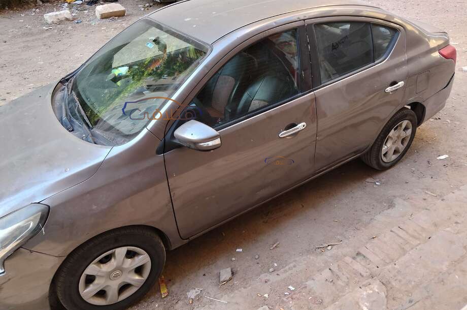 Sunny Nissan برونزي