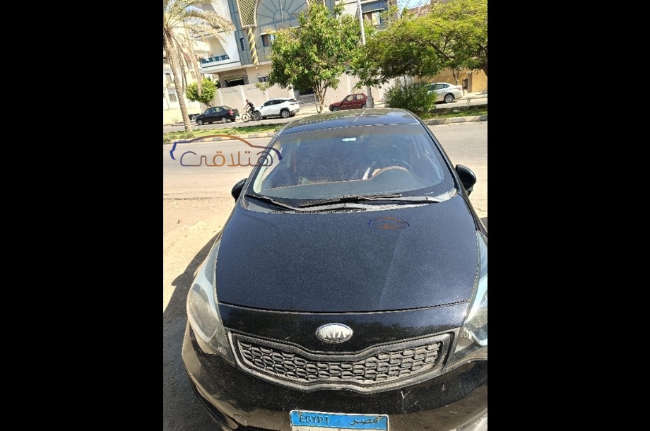 Rio Kia أسود