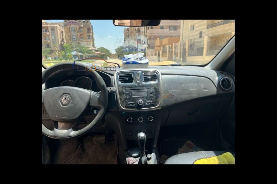 Sandero Renault Silver