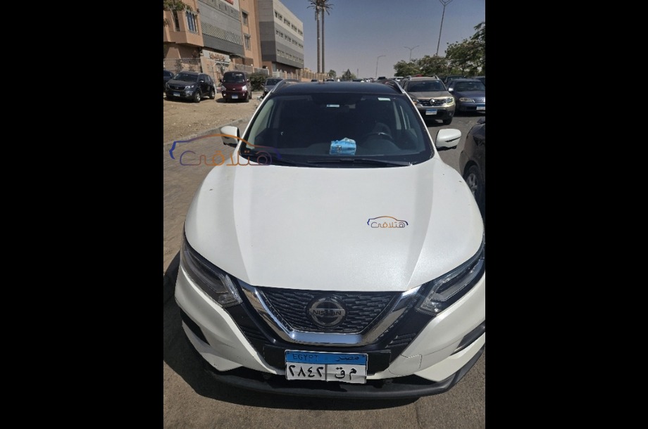 Qashqai Nissan أبيض
