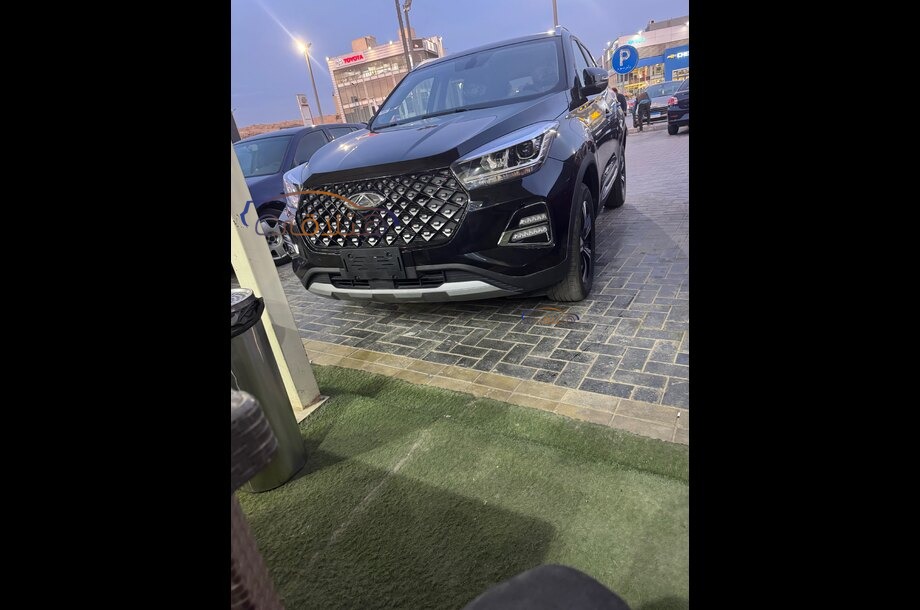 Tiggo 4 Chery أسود