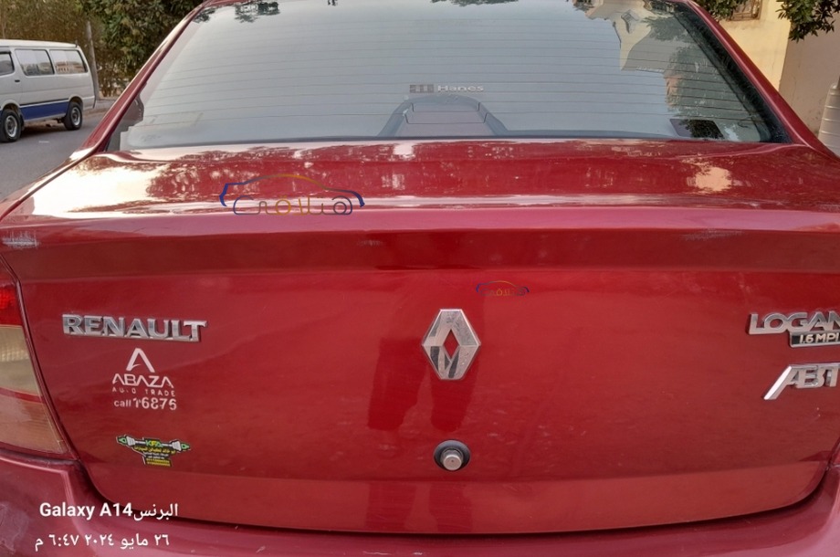 Logan Renault احمر