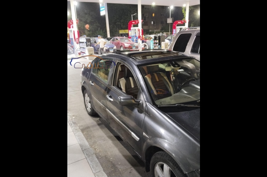 Megane Renault رمادي