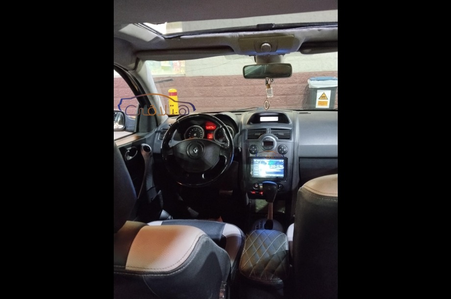 Megane Renault رمادي