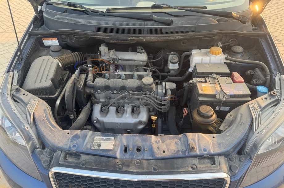 Aveo Chevrolet Dark blue