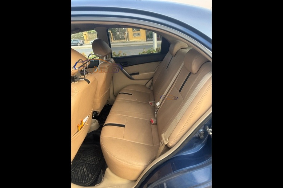 Aveo Chevrolet Dark blue