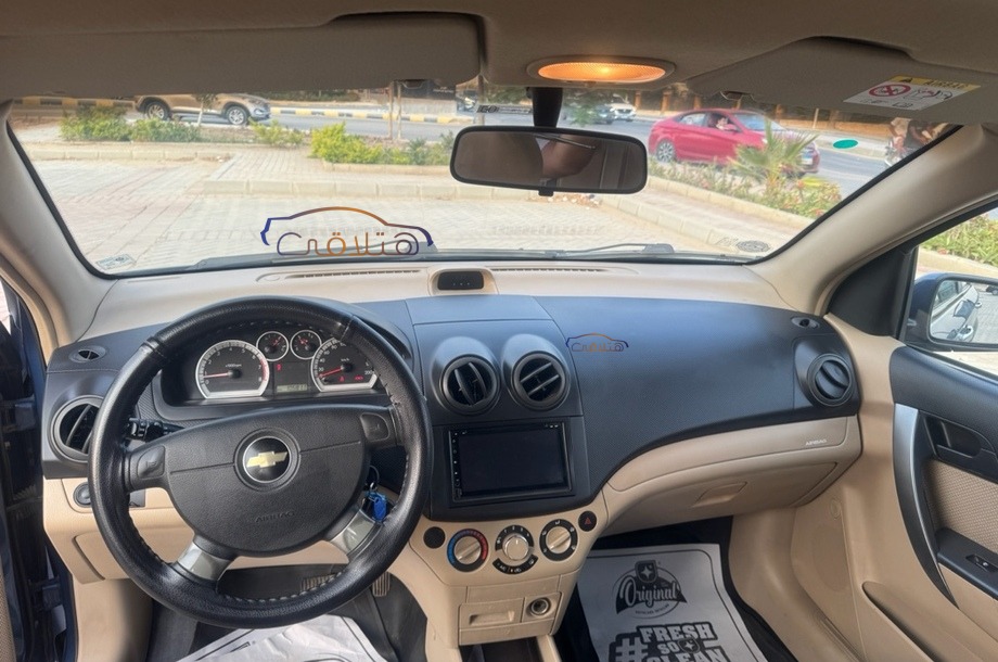 Aveo Chevrolet Dark blue