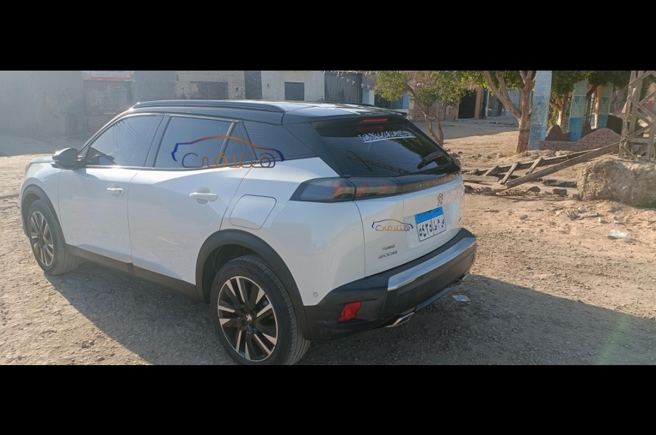 2008 Peugeot أبيض